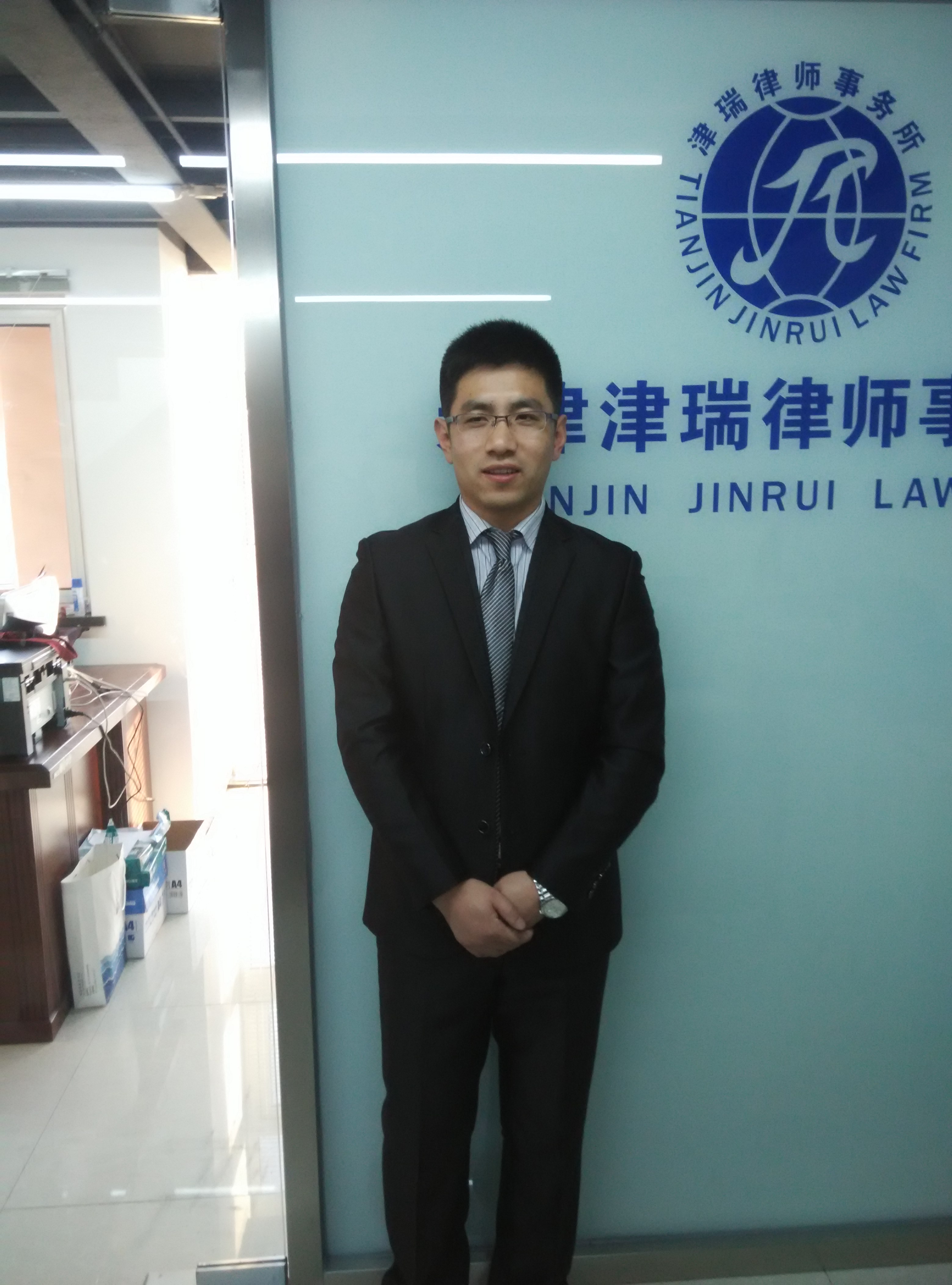 冯均开律师 光影间的专业风范与责任担当